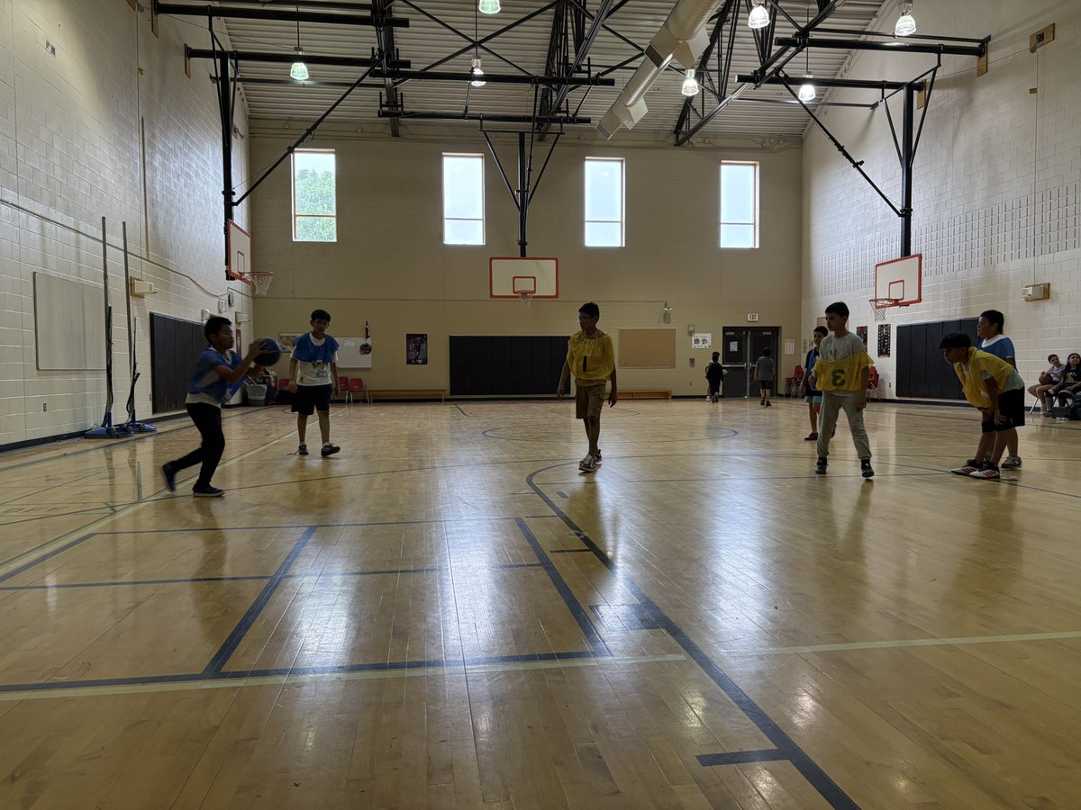 CoachJoelMC's tweet photo. 🌟SPARK Summer Camp Weekly Highlights!⭐️
This week was full of action! 🏈 Flag football and 🏀 basketball kept the students moving, while 🎳 bowling and 🎮 Nintendo Switch Sports brought out the fun indoors. @HPEDallasISD @JackLoweSrES https://t.co/xqCBln0m7k