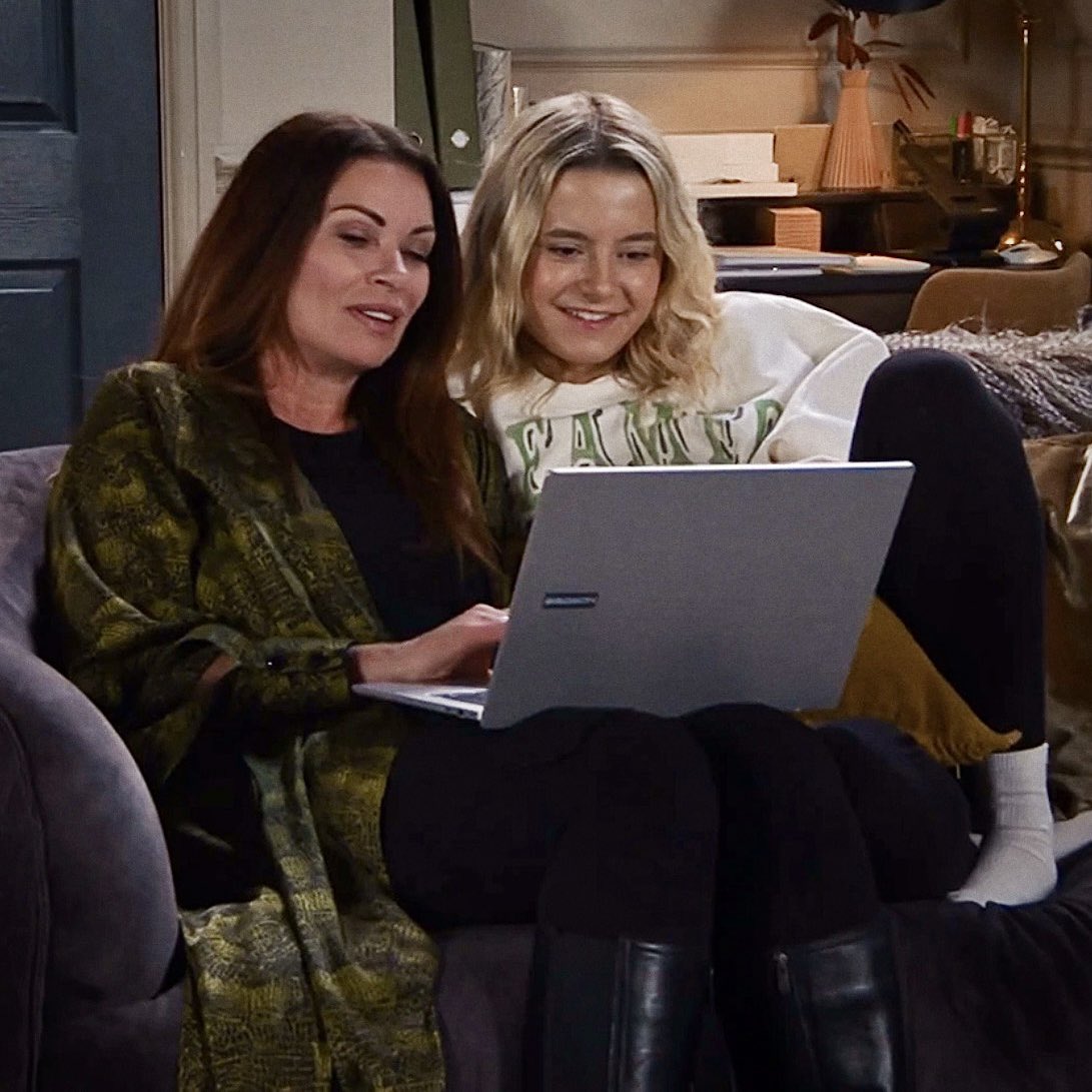 mad to think that just over a year ago lisa was typing out texts to becky asking how she was supposed to do this without her.. compare that to now and she’s probably at peace, finally, and thinking ‘everything’s gonna be okay, becks, we’ve got this’