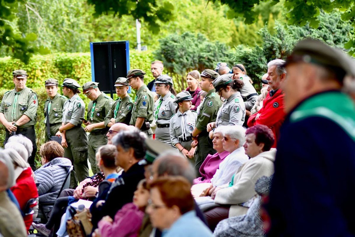 "W młodzieży pokładam nadzieję" Zdzisław Rachtan "Halny"

Za nami pierwszy dzień #Wykus2025. Przepiękny koncert dzieci i młodzieży poświęcony pamięci żołnierzy Armii Krajowej. 

Uroczystości objęte Honorowym Patronatem Prezydenta RP Andrzeja Dudy.