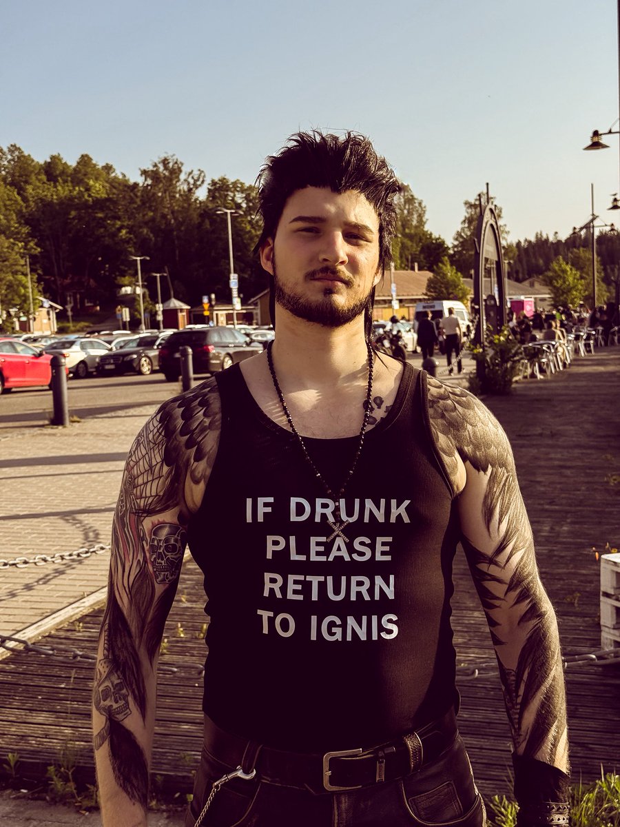 MichaelToyml's tweet photo. @ClairCoult we might have created your fantastic mod in real life 🤣

Return to Ignis cosplay group from Finland https://t.co/KZBz82plZe