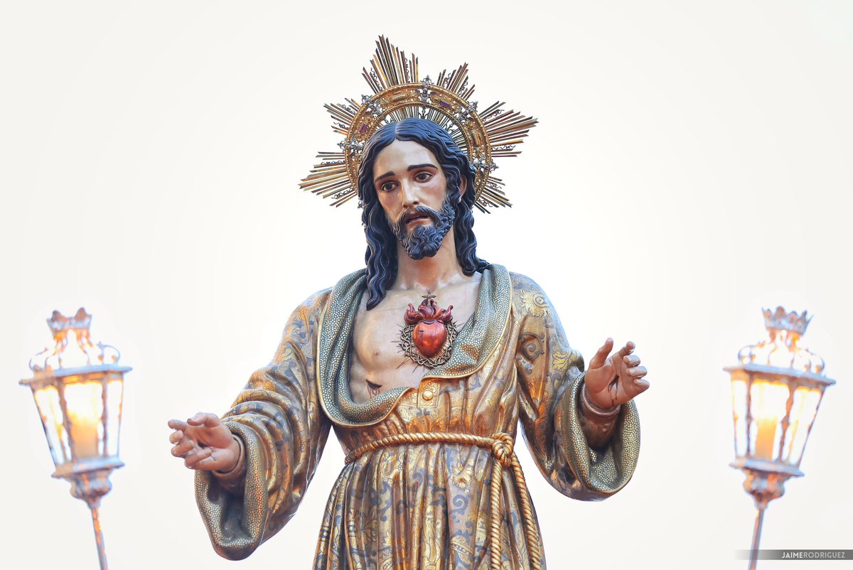 ❤️ Nuestro 𝐒𝐚𝐠𝐫𝐚𝐝𝐨 𝐂𝐨𝐫𝐚𝐳ó𝐧.

📸 <a href="/jaimerfz/">Jaime Rodríguez</a> 

#CorazónDeNervión25 #SeñorDeNervión