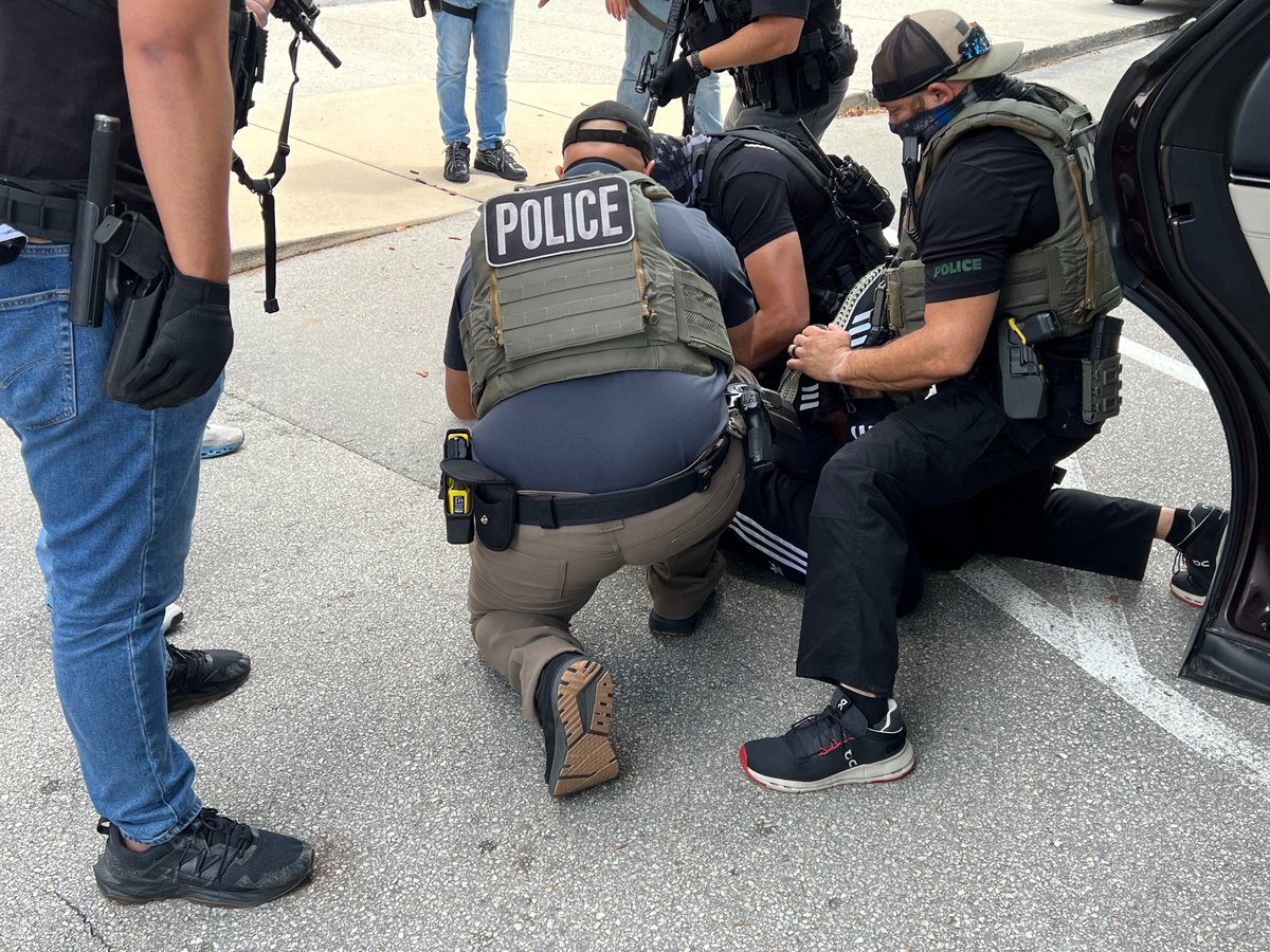 EROMiami's tweet image. This morning in Miami, ICE arrested a Cuban national with Jamaican citizenship. This criminal alien has an extensive criminal past & has been removed from the country on three previous occasions. Working hard to keep our community safe. @DEAMIAMIDiv @CBPFlorida