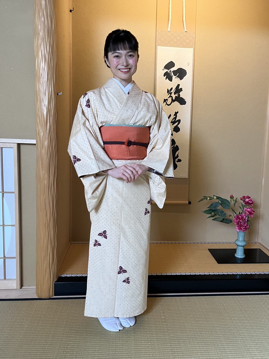 お稽古が始まり10日程たっていた、早いよ〜

ブロマイド付の先行販売期間が明日15:00までとなっています。是非お早めのご予約を！
🎫ticket.corich.jp/apply/380753/2…

既にお買い求め頂いている方々、ありがとうございます。
楽しみにしててね！

#献ミュ　#武士献2025

🪭bushinokondate-stage.themedia.jp