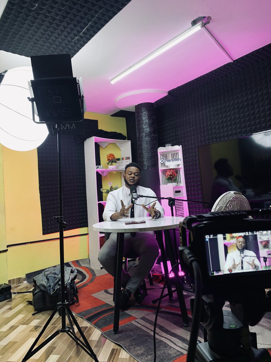 mr_jamesbee's tweet image. Behind the scene !! #theset #mysetup 
📸IPhone xr 
@Cherubin9898011