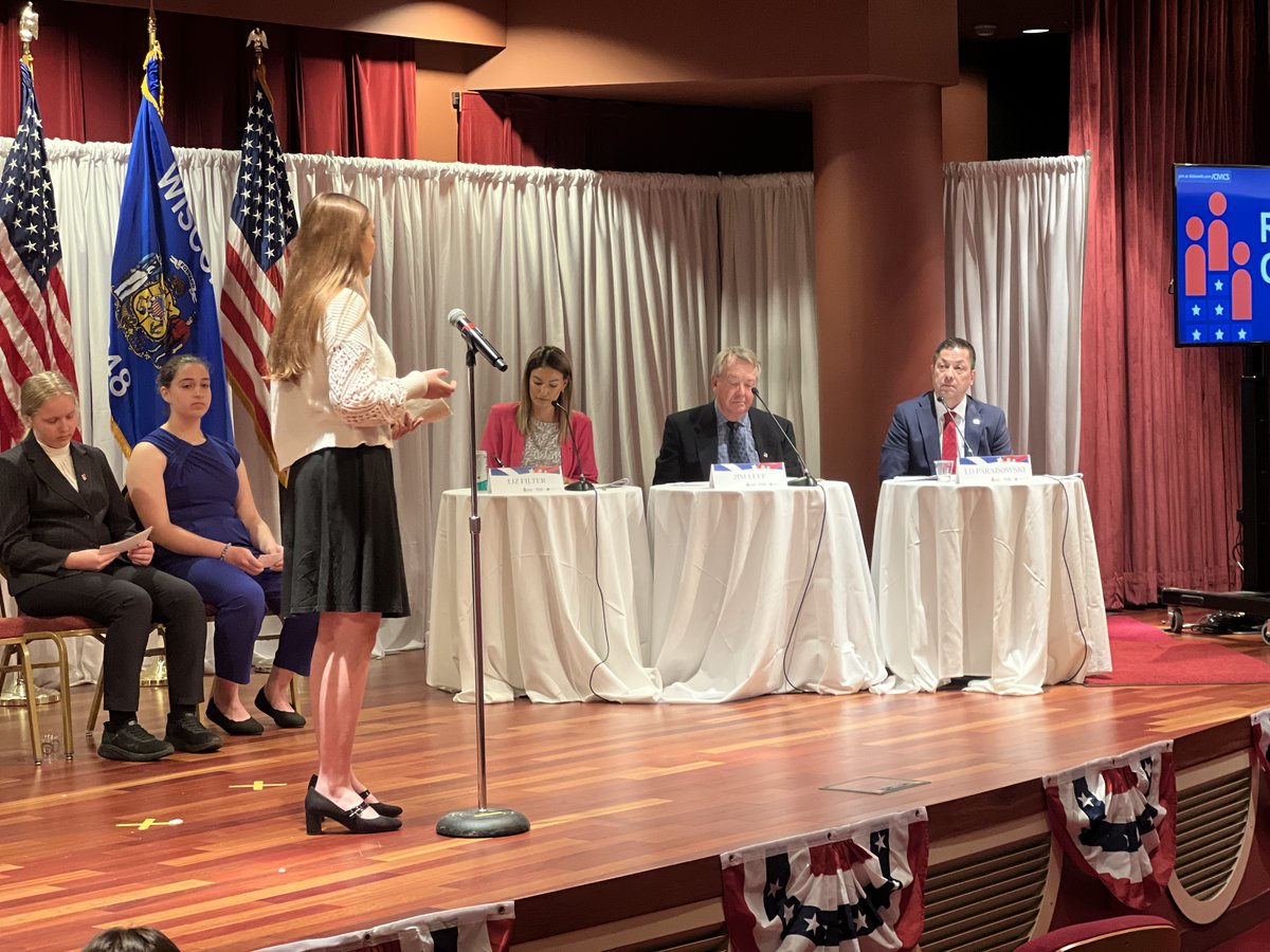 wmc_foundation's tweet photo. Congratulations to Leila C. from South Middle School in Eau Claire for besting seven other finalists to officially win the statewide Civics Bee, successfully answering various Civics trivia questions and presenting portions of her essay.

Read more: https://t.co/dwoqtwo7DH https://t.co/sfrrKFbiD8