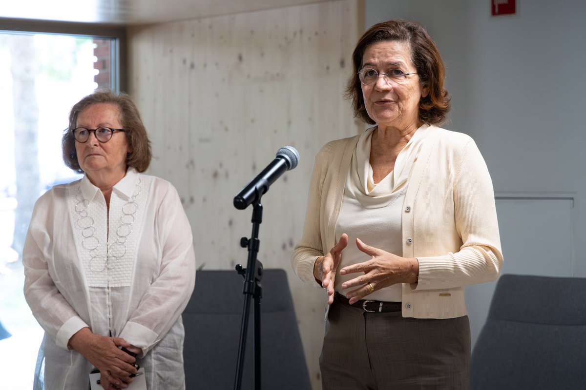 CCDR Lisboa e Vale do Tejo (@ccdrlvt) on Twitter photo 𝗖𝗖𝗗𝗥 𝗟𝗩𝗧 𝗰𝗲𝗹𝗲𝗯𝗿𝗮 𝗼𝘀 𝟰𝟬 𝗮𝗻𝗼𝘀 𝗱𝗮 𝗮𝗱𝗲𝘀𝗮̃𝗼 𝗱𝗲 𝗣𝗼𝗿𝘁𝘂𝗴𝗮𝗹 𝗮̀𝘀 𝗖𝗼𝗺𝘂𝗻𝗶𝗱𝗮𝗱𝗲𝘀 𝗘𝘂𝗿𝗼𝗽𝗲𝗶𝗮𝘀 🇪🇺
O momento foi assinalado com a afixação de um painel alusivo à efeméride na região de Lisboa. 
Saiba + aqui: ccdr-lvt.pt/2025/06/ccdr-l… 𝗖𝗖𝗗𝗥 𝗟𝗩𝗧 𝗰𝗲𝗹𝗲𝗯𝗿𝗮 𝗼𝘀 𝟰𝟬 𝗮𝗻𝗼𝘀 𝗱𝗮 𝗮𝗱𝗲𝘀𝗮̃𝗼 𝗱𝗲 𝗣𝗼𝗿𝘁𝘂𝗴𝗮𝗹 𝗮̀𝘀 𝗖𝗼𝗺𝘂𝗻𝗶𝗱𝗮𝗱𝗲𝘀 𝗘𝘂𝗿𝗼𝗽𝗲𝗶𝗮𝘀 🇪🇺
O momento foi assinalado com a afixação de um painel alusivo à efeméride na região de Lisboa. 
Saiba + aqui: ccdr-lvt.pt/2025/06/ccdr-l…