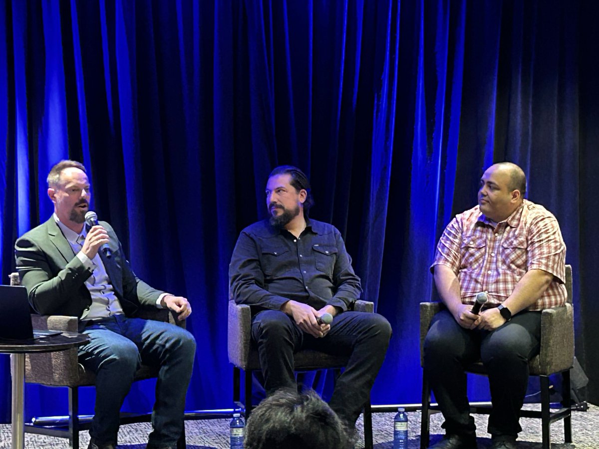 An invigorating conversation at #XPGAMESUMMIT highlighting how Canada became a global leader in video games, and where our bright future is headed. Featuring perspectives from <a href="/ESACanada/">ESACanada</a>'s Paul Fogolin, <a href="/UbisoftToronto/">Ubisoft Toronto</a>'s Julien Lavoie and <a href="/MobileSyrup/">MobileSyrup</a>'s <a href="/bradshankar/">Brad Shankar</a> 🇨🇦

#XP25
