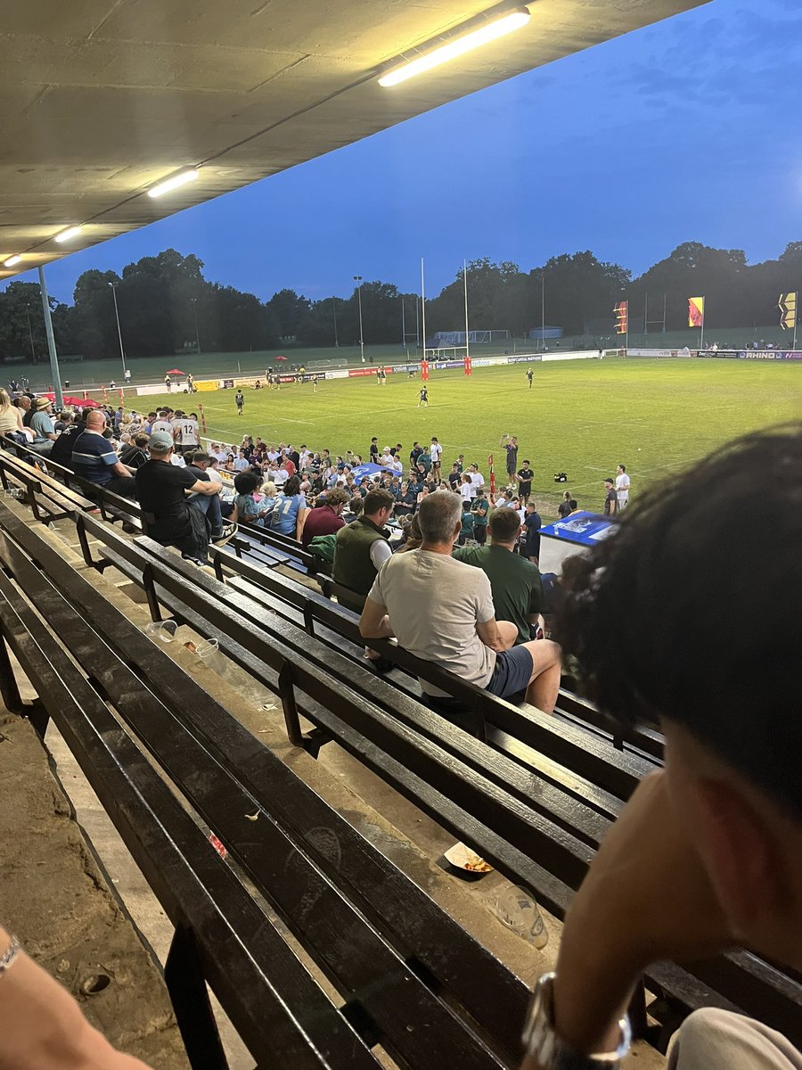 Will_the_bear08's tweet photo. Good day out with the boys watching the bro play some rug. T minus 15 till the final. Bleed Green 🟢🟢🟢 @SavanTheEagle https://t.co/UzoGV8goPv