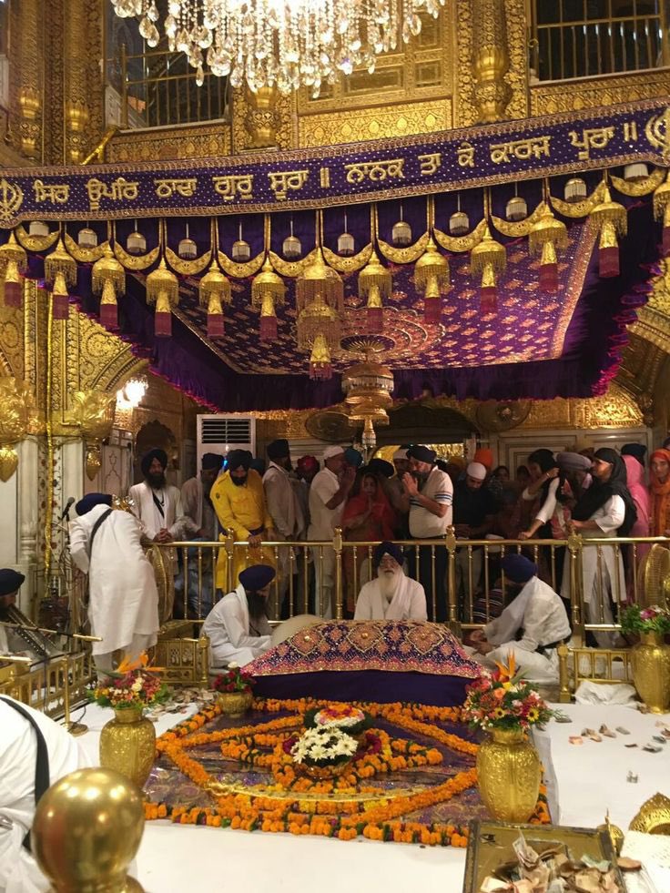 ਸਲੋਕੁ ॥
ਗਿਆਨ ਅੰਜਨੁ ਗੁਰਿ ਦੀਆ ਅਗਿਆਨ ਅੰਧੇਰ ਬਿਨਾਸੁ ॥
ਹਰਿ ਕਿਰਪਾ ਤੇ ਸੰਤ ਭੇਟਿਆ ਨਾਨਕ ਮਨਿ ਪਰਗਾਸੁ ॥

 ਵਾਹਿਗੁਰੂ ਜੀ 🙏😇