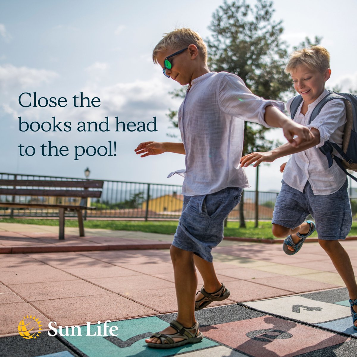 rossfox's tweet image. It's time to trade homework for sunscreen and math problems for pool noodles. Wishing you a safe and happy summer break. 

 #LastDayofSchool #SummerVacation #SchoolsOutForSummer