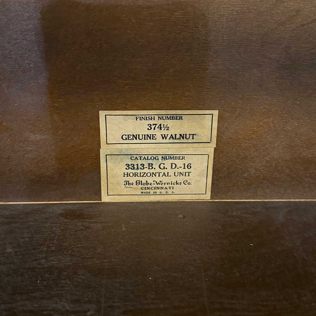 CommForklift's tweet image. This vintage Globe Wernicke barrister #bookshelf set is perfect for displaying your #collection of choice! Its four stacked compartments with glass doors allow you to stow your items away from dust but still on view. A charming and studious storage choice! communityforkliftmarketplace.org/products/vinta…