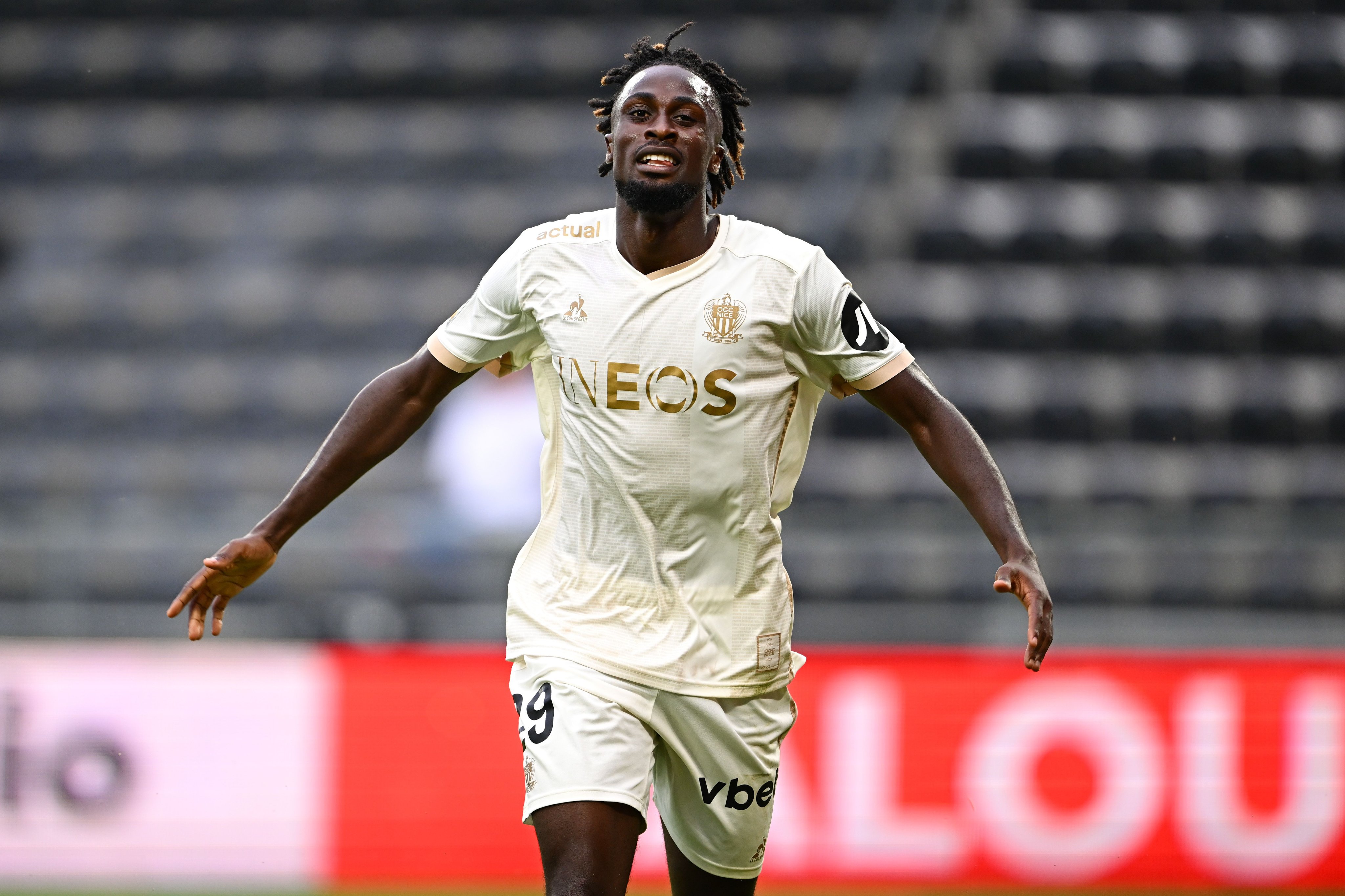 Dribble Diaries on X: "Wolves Target Evann Guessand: Analyzing Transfer  Complexities And Contract Factors. Full Article 👇 https://t.co/rDFAPx6AHM  #OGCNice #Wolves #PremierLeague #Ligue1 #FIFACWC #FIFAClubWorldCup #Guessand  #MLS #brasileira #NWSL ...