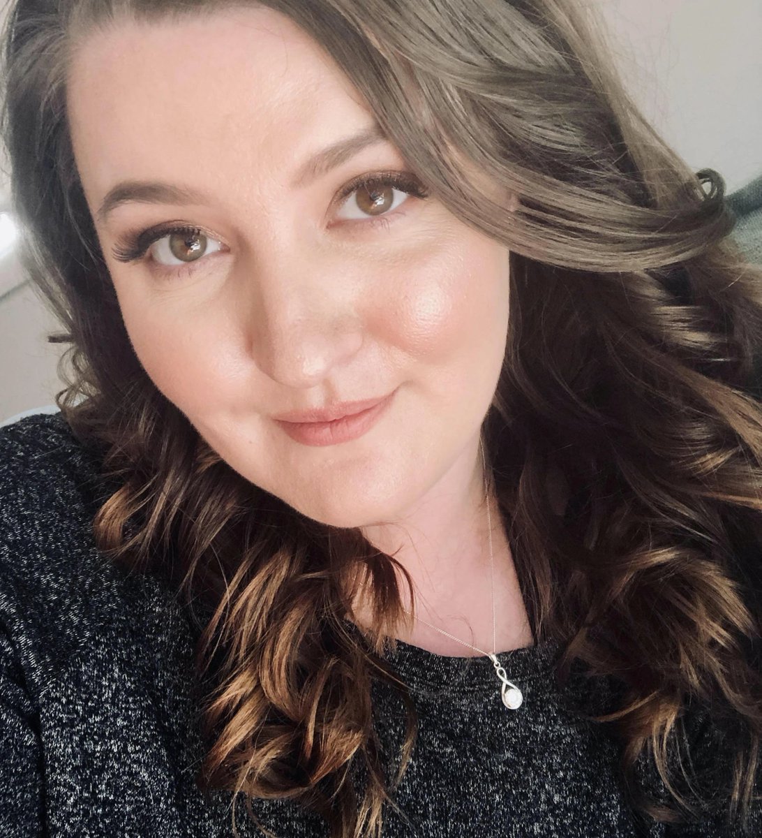 We announced a secret project starring Aimee Smith a while ago!

Well here's a little sneak peek at the character she voices! Intrepid reporter Emma Fisher!

#indieanimation #2danimation #animation