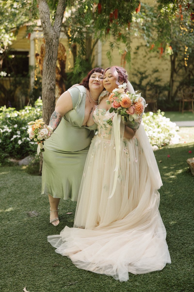 How lucky I am to have such a wonderful long term friendship with one of the smartest, funniest, and most beautiful women I’ve ever known!! 😭😭😭