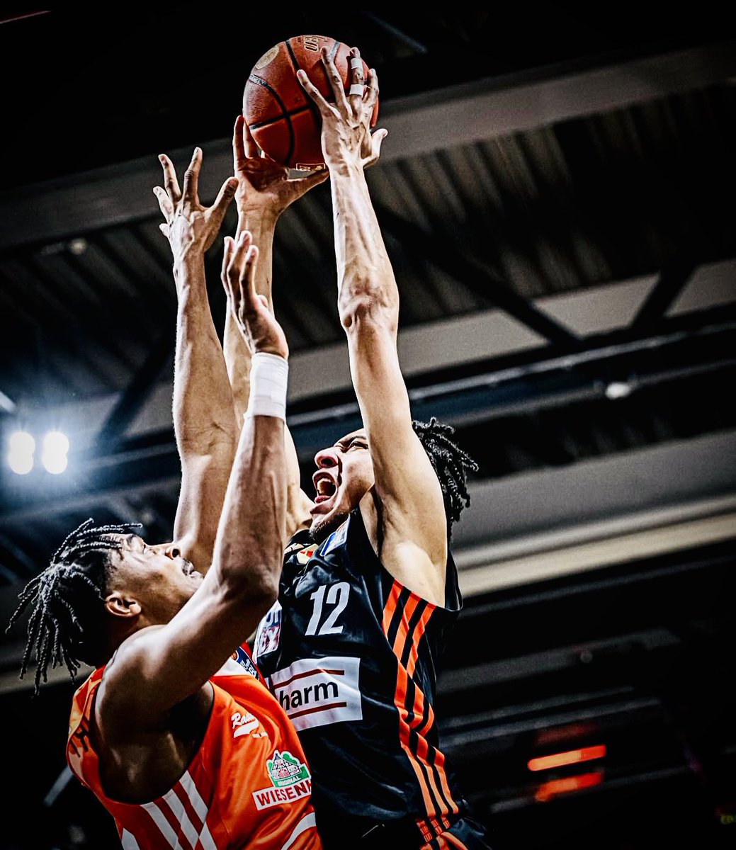 Ulm’s Noa Essengue’s anthro measurements from his abbreviated 2025 NBA Draft Combine make-up activities (cm converted, rounded to nearest ¼"):

6’10” barefoot, 203.9 lbs with a 7’0 ¾" wingspan, 9’1 ¾" standing reach, and 9” x 10 ¾" hands