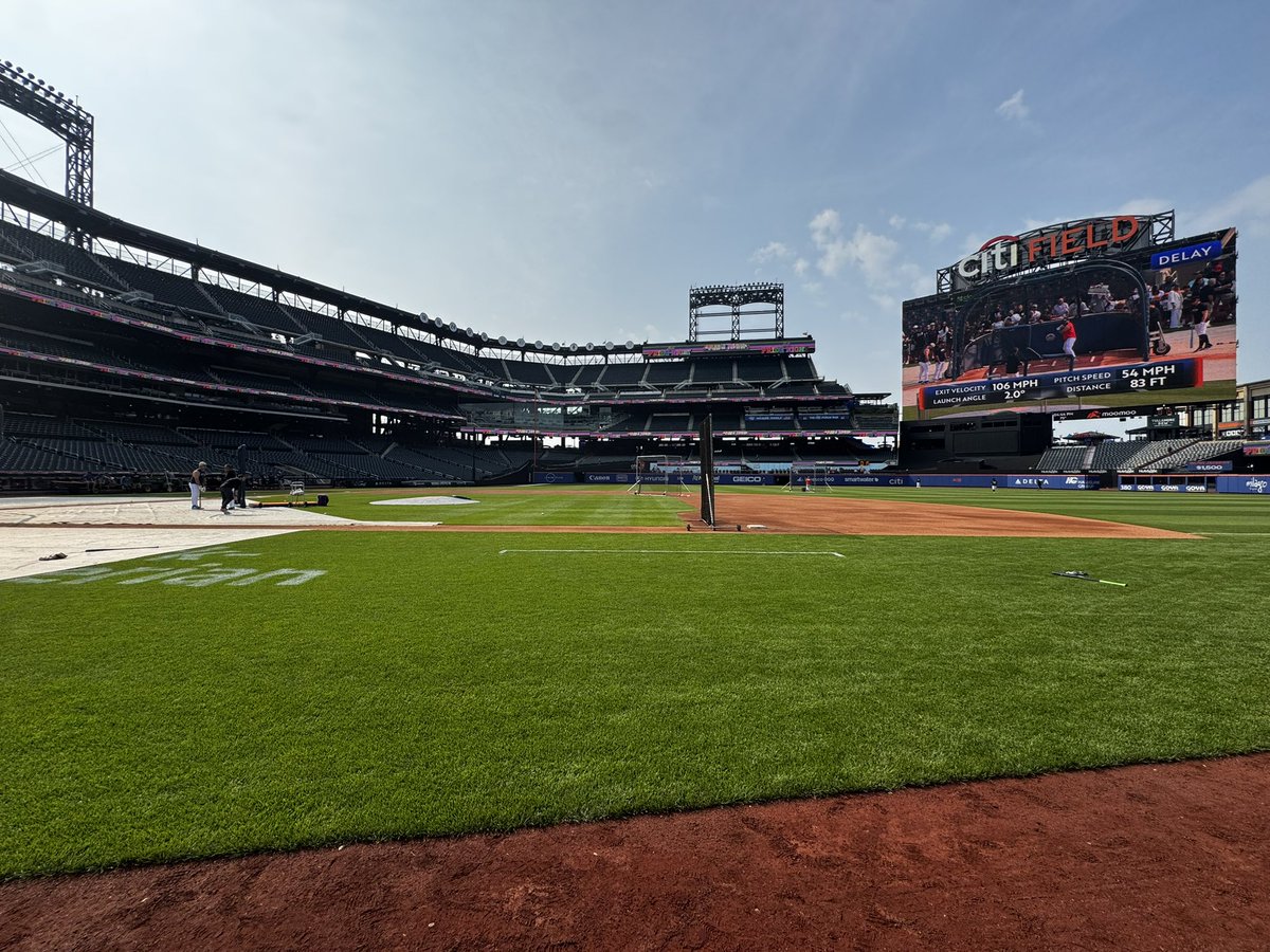 I’m so excited to be at Citi field reporting for <a href="/wfuvsports/">WFUV Sports</a> on my first <a href="/Mets/">New York Mets</a> game of the season. 

Tonight #LGM (45-24) takes on #RaysUp (36-32) tonight is pride night at Citi 

On the bump is Clay Holmes (2.95 ERA) vs Taj Bradley (4.58 ERA)  

Follow along here for updates