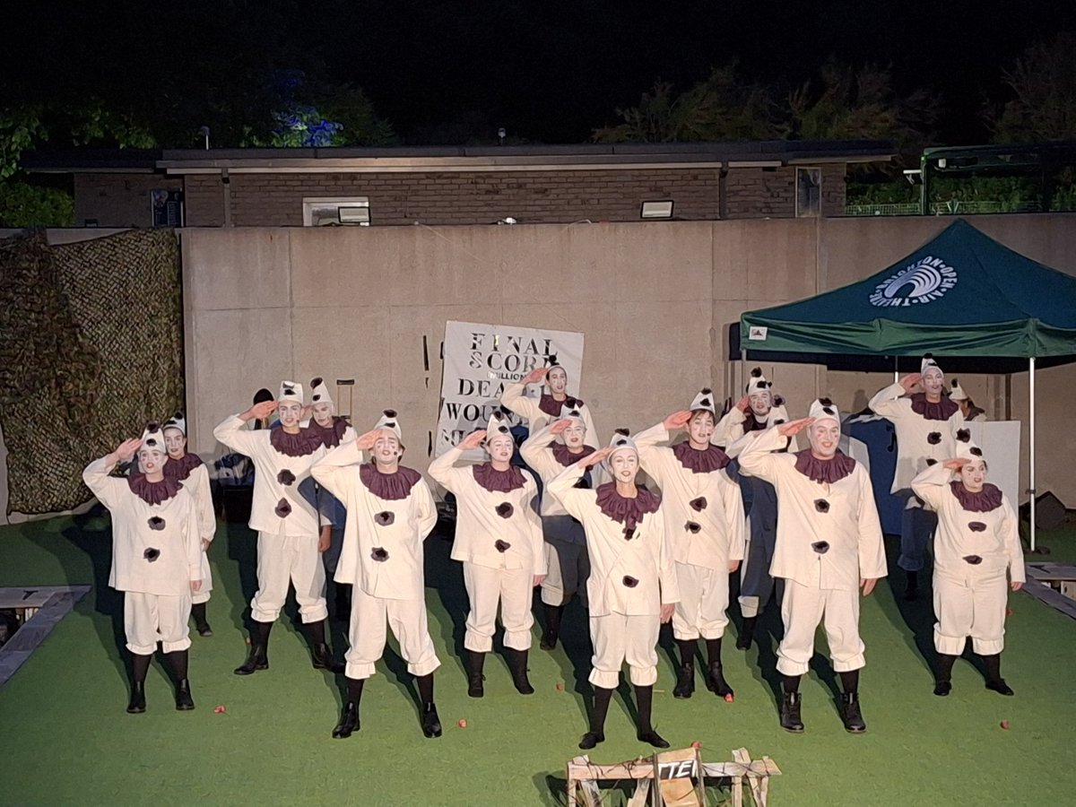 StephensLDN's tweet image. A rather lovely production of Oh What a Lovely War tonight @BOATheatre The weather forecast was awful but in the end there were just a few spots of rain. And the show went on magnificently.