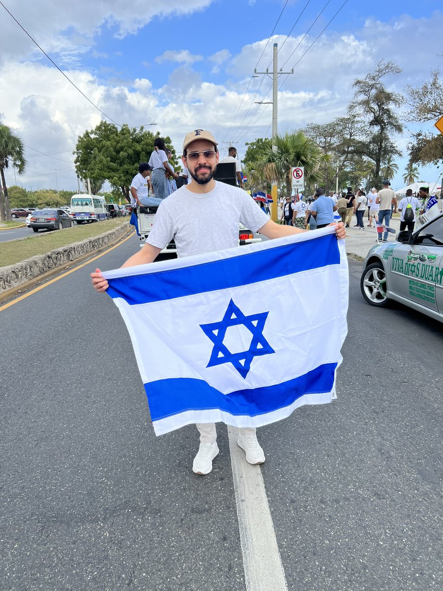 MisaelGuzman's tweet photo. Todos los dominicanos estamos con Israel🇩🇴🇮🇱.

Shalom Shalom
FIN DEL DISCURSO https://t.co/5KoTeA72ZB