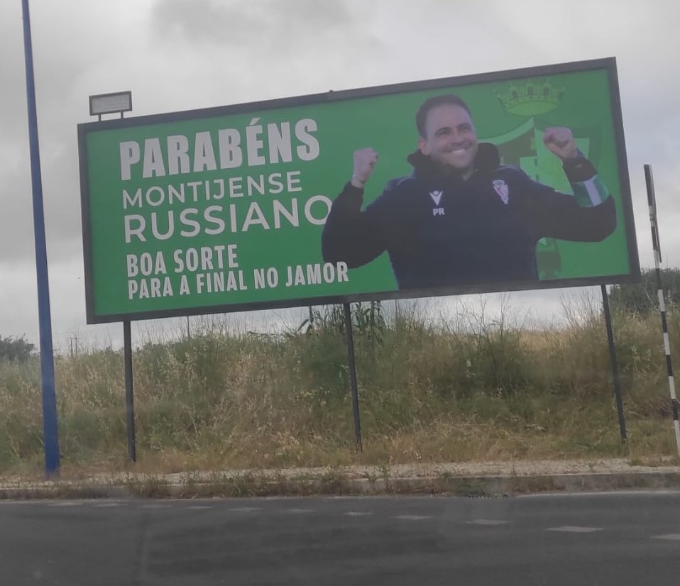 Aquí têm o cartaz do melhor treinador do mundo! Boraa Pedrinho ❤️❤️ #canal11futeboltotal