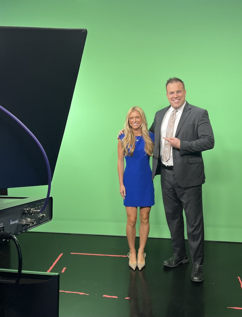 WELCOME TO WINK! 🎉 
We have a new member of our weather team, meet Oceana Hayden! She is a graduate of Florida State University with a degree in meteorology, is a local from Naples and was our intern last year. We’re excited to have her! Let’s make her feel welcome and follow