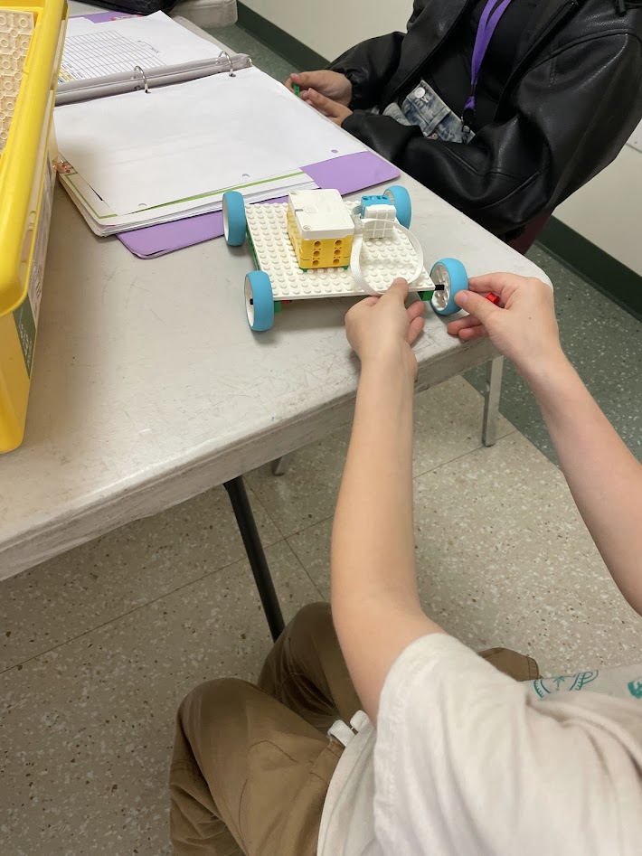 stemkidsnyc's tweet image. Lights + Legos = STEM magic at Fort Tryon JCC! 🤖✨
Students coded blinking lights, built Lego vehicles, and leveled up their word block programming skills. So proud of their creativity and growth! 💡💻💕
#STEMkids #CodingForKids #FutureInnovators #HandsOnLearning #LEGO #STEM