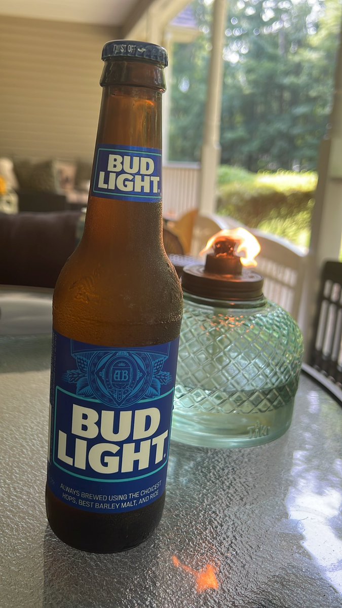 Round 2 already… 

Good thing I’m not driving. Drink responsibly. 😉 #RaiseHail