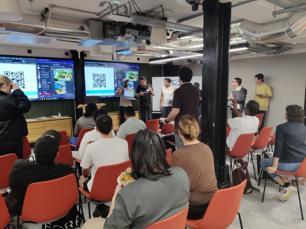 nemikolh's tweet image. I was at the World's Largest Hackathon Build Session @Reddit in London.
I loved meeting everyone there and see what you're cooking! 🤩
Oh and if you haven't heard about the Silly Sh!t Challenge, Reddit offers an insane prize (did I read 25k?! 👀) AND you can be part of Reddit…