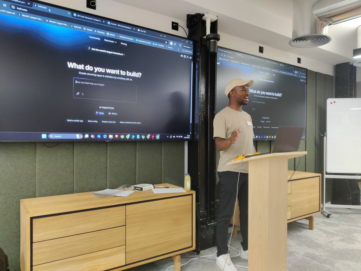 nemikolh's tweet image. I was at the World's Largest Hackathon Build Session @Reddit in London.
I loved meeting everyone there and see what you're cooking! 🤩
Oh and if you haven't heard about the Silly Sh!t Challenge, Reddit offers an insane prize (did I read 25k?! 👀) AND you can be part of Reddit…