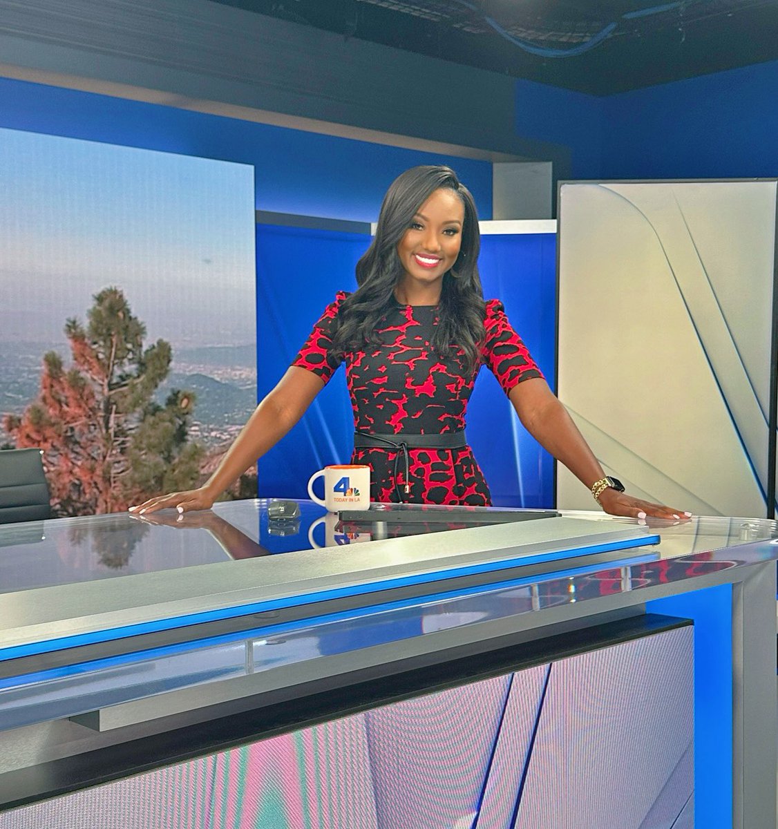 22 years in—and still waking up before sunrise, chasing stories, and doing what I love. It hasn’t always been easy, but every step (and every early call time) has been worth it. Grateful for the journey, excited for what’s next and proof that passion really can go the distance.