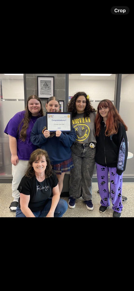 Congratulations to Sofiya, Meagan, Maya and Haley on their award from Rotary Windsor due to their organization of the One of a Kind project. 👏☄️💫