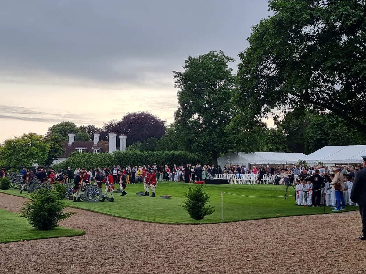 A lovely evening spent at Government house today. Open gardens and celebrations for the Kings birthday. Hope you enjoyed it if you came along. 👋👋🇯🇪👮‍♂️