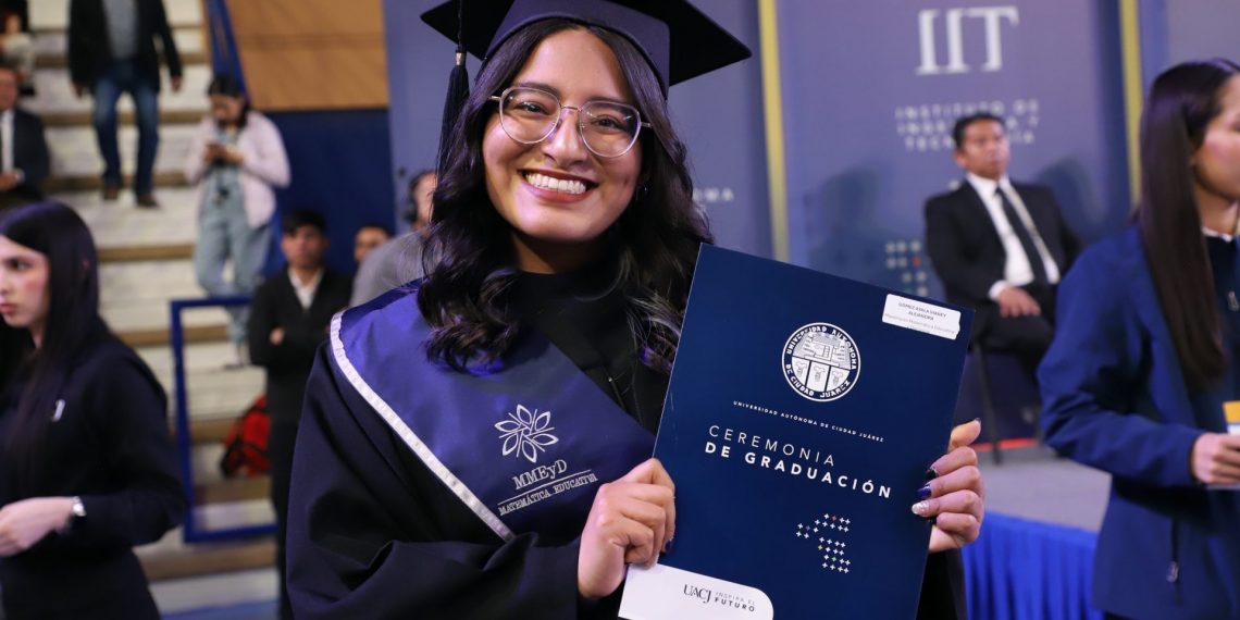 Se aproxima la ceremonia de graduación del ICB. 
Más información: comunica.uacj.mx/11-06-2025/708…
#UACJ #InspiraelFuturo #Graduaciones