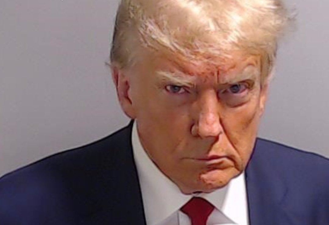 Toni connecting with her inner Donald Trump face.

#LoveIsland