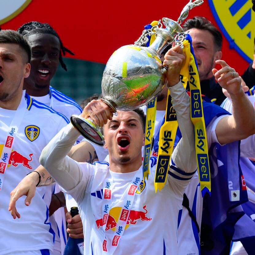 TheLeedsPress's tweet image. #LUFC’s Premier League fixtures will be confirmed on Wednesday! 📆
Who do you want on the opening day? 👀