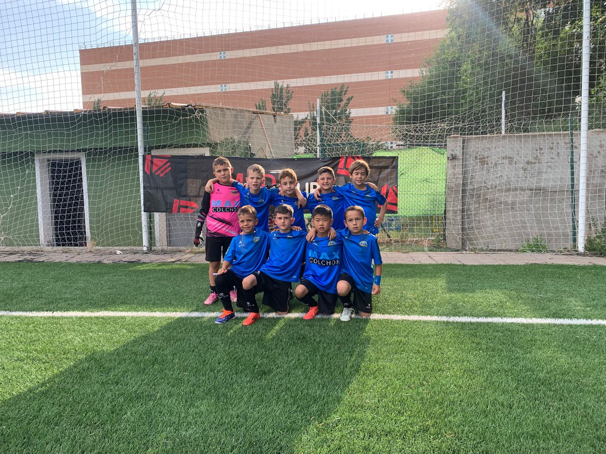🏆 Torneo Andrés PIzarro
⚽ Prebenjamin 2018
🥇 S.A.D. Espartales Sur

Nuestros chicos se han impuesto en los dos partidos del triangular, ganando tanto a <a href="/adnaya1974/">ADNAYA</a> como <a href="/ADComplutense/">AD Complutense Alcalá</a>.

¡Enhorabuena! 🧡🖤