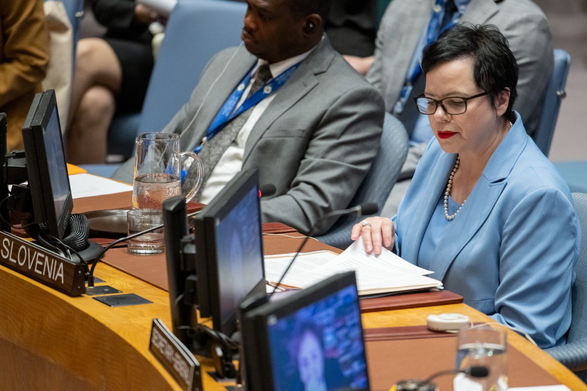 Slovenia to the UN (@slotoun) on Twitter photo Following 🇮🇱 attacks on 🇮🇷 and Iran's response, the #UNSC convened for an emergency session today.
Slovenia 🇸🇮 called for:
1️⃣ De-escalation & maximum restraint
2️⃣ Continuation of US-Iran talks
3️⃣ Diplomacy & political solution.
A deeper conflict must be avoided at all costs. Following 🇮🇱 attacks on 🇮🇷 and Iran's response, the #UNSC convened for an emergency session today.
Slovenia 🇸🇮 called for:
1️⃣ De-escalation & maximum restraint
2️⃣ Continuation of US-Iran talks
3️⃣ Diplomacy & political solution.
A deeper conflict must be avoided at all costs.