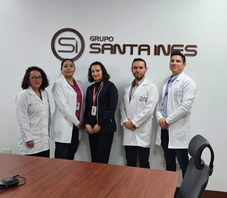 La Coordinación Zonal Cuenca del INDOT realizó una visita técnica de control al Programa de Trasplante de Córnea en adultos del Hospital Santa Inés, con el objetivo de verificar el cumplimiento de la normativa vigente y fortalecer la calidad del proceso trasplantológico, en