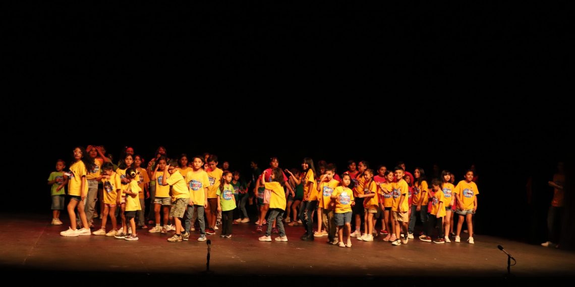 Actividades para toda la familia durante este verano. La UACJ se prepara para una temporada llena de aprendizaje, cultura y diversión.
Más información: comunica.uacj.mx/13-06-2025/710…
#UACJ #InspiraelFuturo #Verano