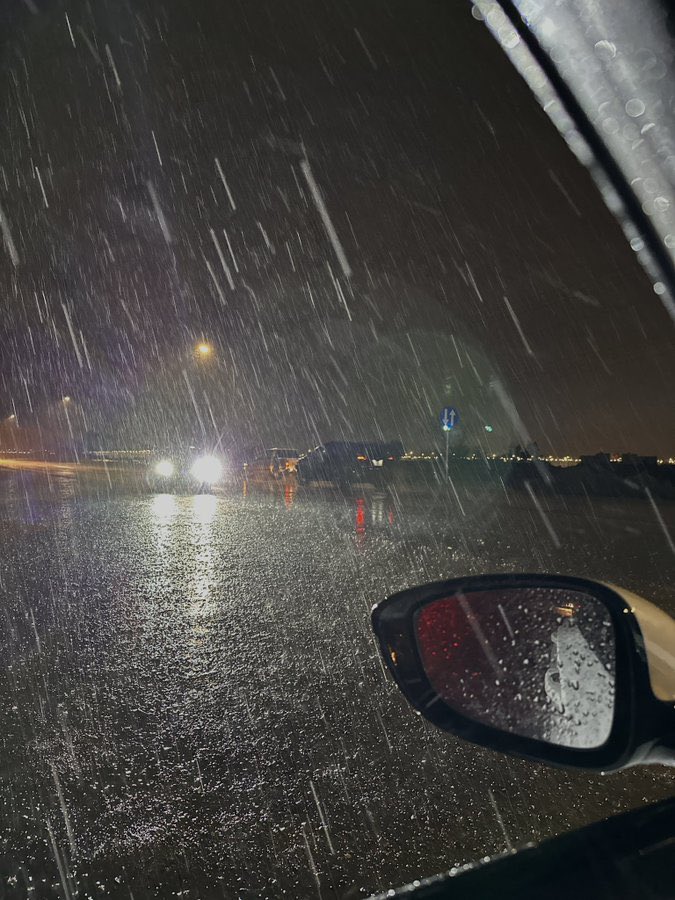 " فيك الرجا ما خاب يا رب الفلق والناس/و منك الأمل ما مات .. لا لحظة ولا ليلة "