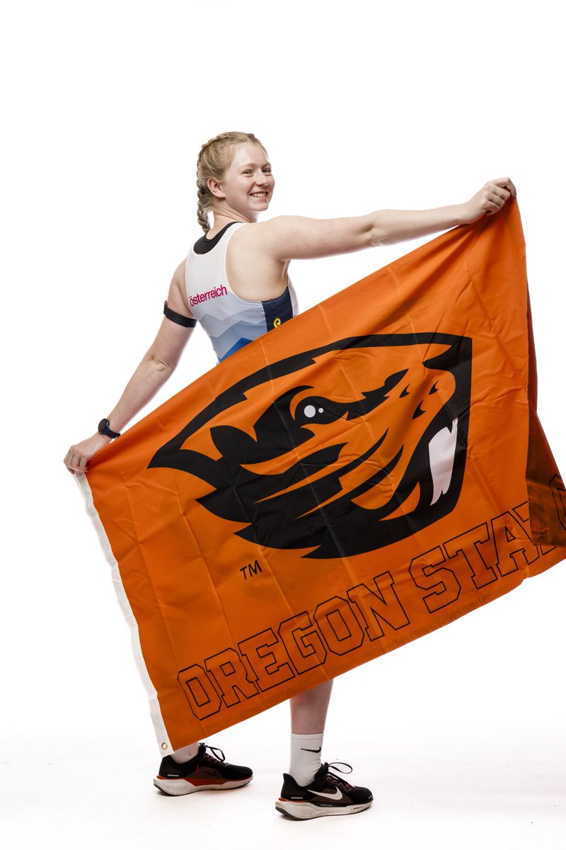 Weitmann on the world stage 🌎

Good luck to rising sophomore Linda Weitmann, who will compete for team Austria in the women’s four June 13-15 in Varese, Italy. 

#GoBeavs x #RowBeavs