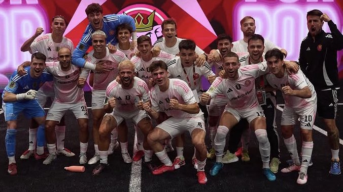 ElTronoKL's tweet image. 🎙️#KingsLeague | Porcinos 🇪🇸 

📌 Porcinos FC gana a Furia FC (5-4) y se clasifica a la gran final de la Kings World Cup Clubs
