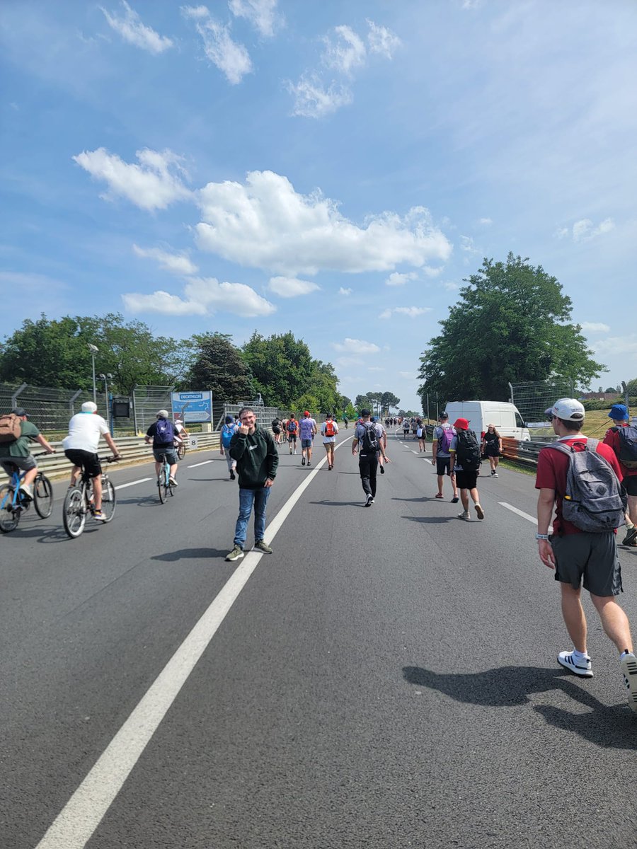 FastRepairMotorsport tweet media