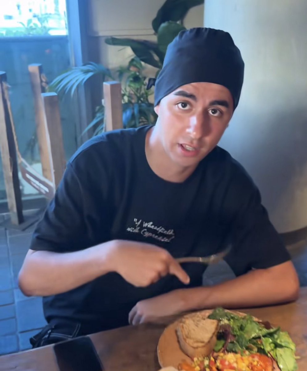 LE SAQUE EL PRIME A SALAD PLAYER <a href="/Nadiir_lm/">Nadir Louah</a> <a href="/PorcinosFC/">Porcinos FC</a>