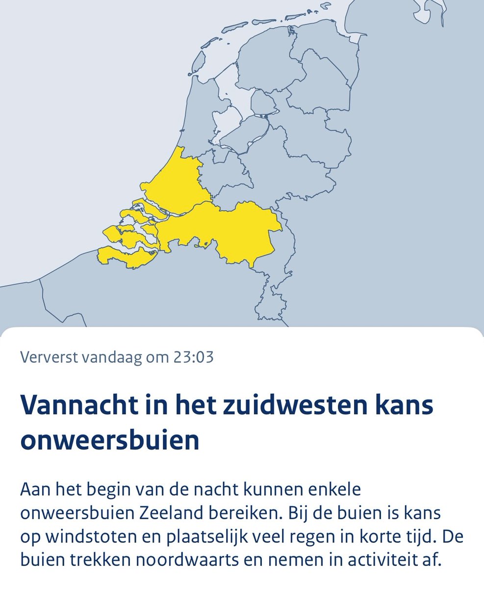 De onweersbuien zijn minder hevig dan de weermodellen eerder aangaven. Vanaf middernacht kunnen nog wel onweersbuien Zeeland, Zuid-Holland en Noord-Brabant bereiken. Ook kans op windstoten en plaatselijk veel regen in korte tijd. Volg via de KNMI-app of knmi.nl/nederland-nu/w…