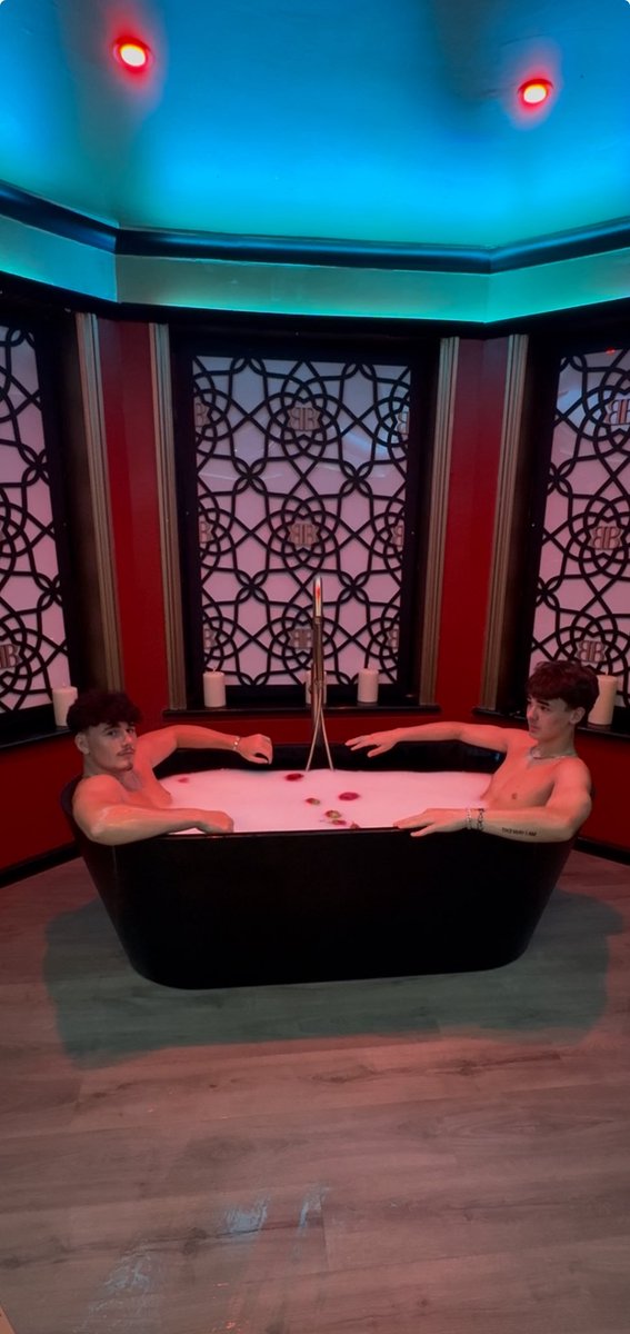 FULL COLLAB DROPPING TOMORROW #zakandmilo <a href="/zakphillips04/">Zak phillips</a> X Milo collab 
fanvue.com/milo7w