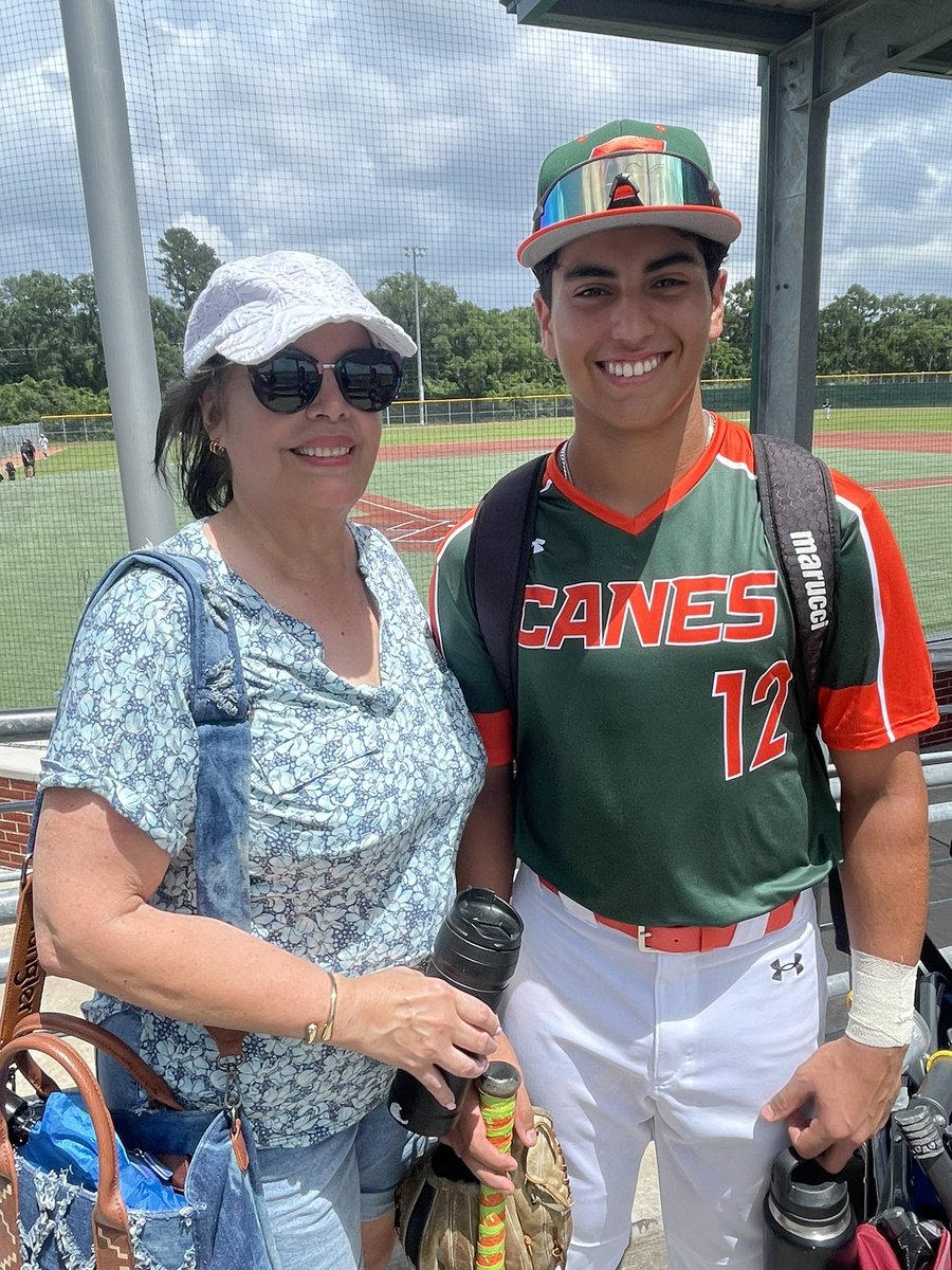 Both grandmothers at the fields! 🙏🏼