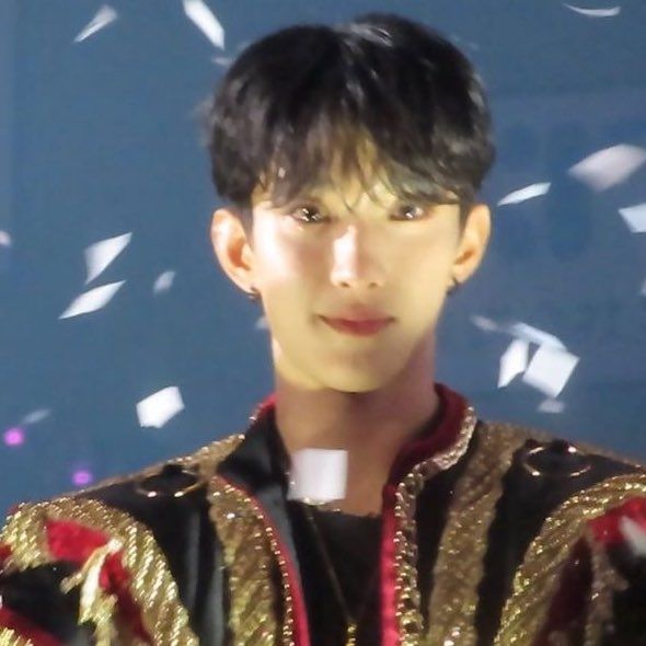 #DOKYEOM’s talent is clear, but the company’s mistreatment is louder. It's almost impressive how mismanagement can dim such a brilliant talent. 

We won’t stand for it—drop tags to show support! 🤍🥺

DOKYEOM DESERVES BETTER #PledisTreat_DOKYEOMRight 
#플레디스_도겸_제대로_대우