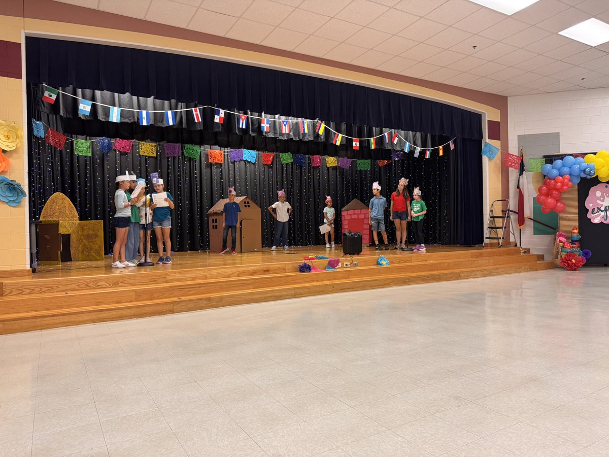 Lori Rapp (@loridrapp) on Twitter photo A great showcase of student learning at <a href="/LewisvilleISD/">Lewisville ISD</a> Spanish CAMP held at Vickery ES! Appreciate all of our staff at both Spanish CAMP locations for their work this summer! #OneLISD #RappontheRoad A great showcase of student learning at <a href="/LewisvilleISD/">Lewisville ISD</a> Spanish CAMP held at Vickery ES! Appreciate all of our staff at both Spanish CAMP locations for their work this summer! #OneLISD #RappontheRoad