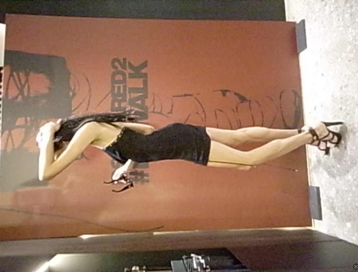 new3raa's tweet image. Take me shoppin n keep me #poppin 💋