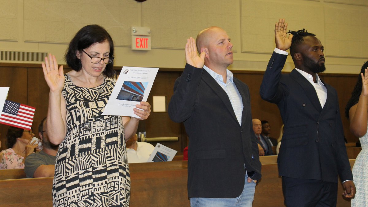 USCourtsMOED's tweet image. Today, U.S. Bankruptcy Judge Kathy Surratt-States welcomed 15 #NewUSCitizens from 10 countries at a naturalization ceremony held at the Federal Building and Courthouse in Hannibal, Missouri